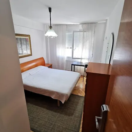 Piso Barcelona Διαμέρισμα *